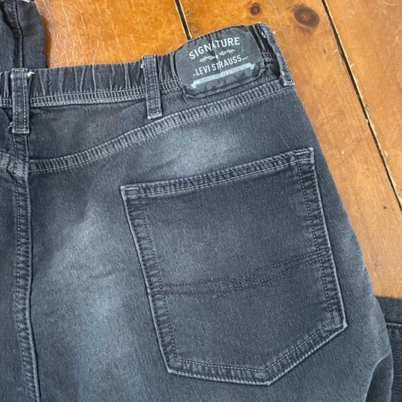 Levi’s Signature Black Elastic Waist Jeans - Picture 3 of 11